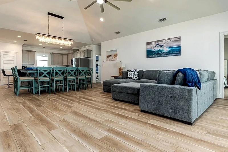 Blue Heaven: Pet-Friendly 5BR Beach House with Gulf Views and Private Pool in Dauphin Island, Alabama, United States — photo 2