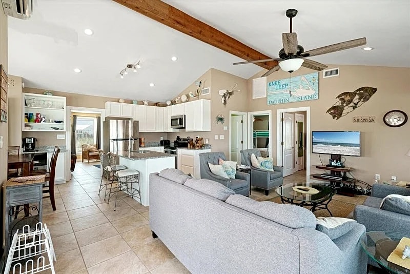 Gulf of Mexico Beach Cottage - Direct Gulf views from nearly every room! in Dauphin Island, Alabama, United States — photo 4