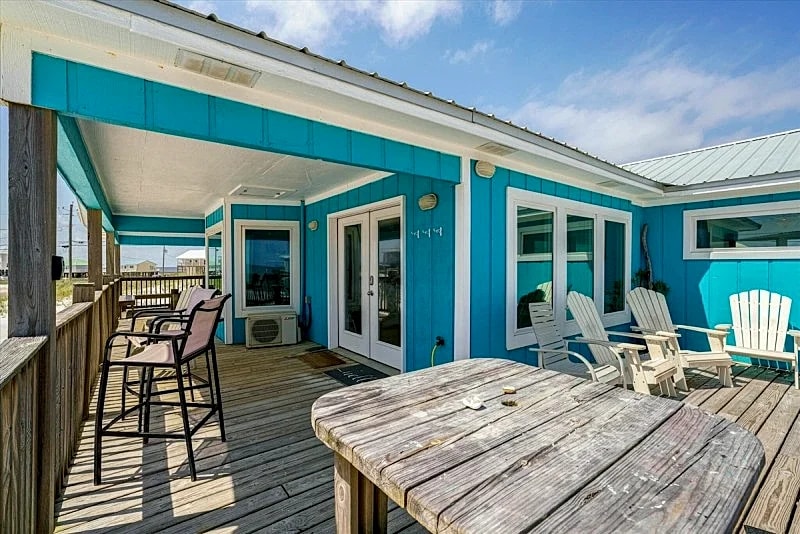 Gulf of Mexico Beach Cottage - Direct Gulf views from nearly every room! in Dauphin Island, Alabama, United States — photo 3