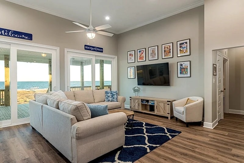 Sandy Cheeks - Private Bay Beach with Gulf Access! Waterside deck! in Dauphin Island, Alabama, United States — photo 3