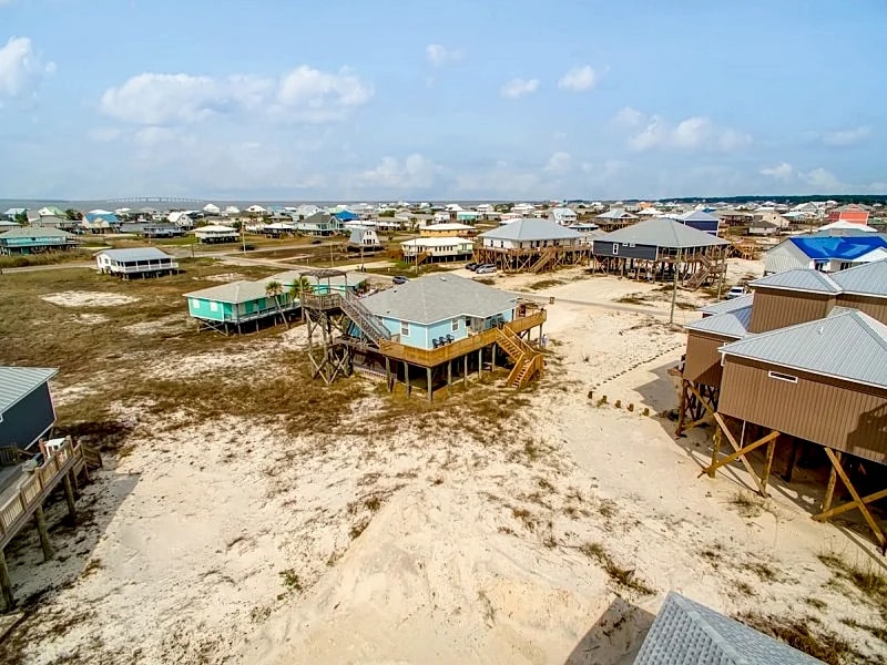 Sandbar - Gulf View Beach House with Crows Nest, Right on the Beach in Dauphin Island, Alabama, United States — photo 3