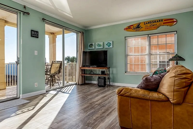 4 bedroom condo, 2 pools, Gulf View, boardwalk to beach! – Mother of Pearl in Dauphin Island, Alabama, United States — photo 3