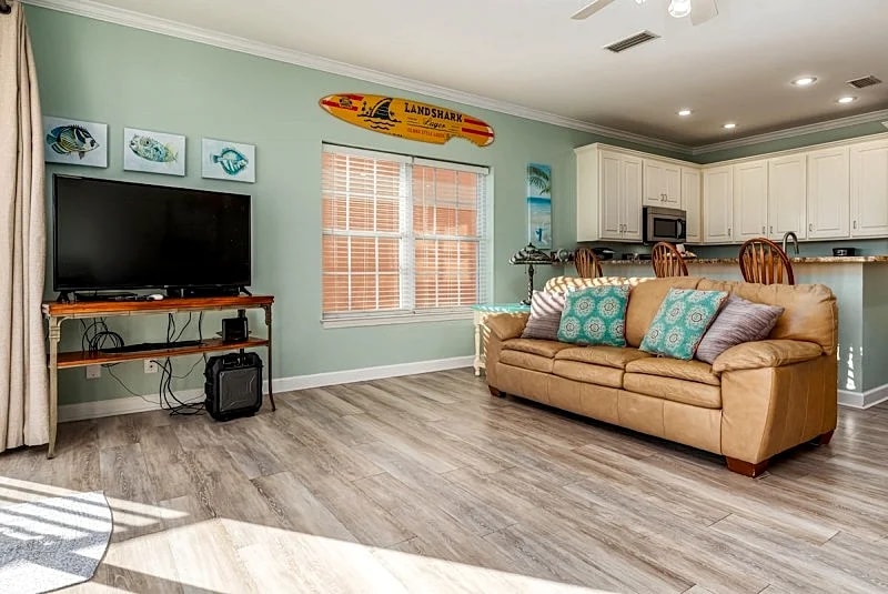 4 bedroom condo, 2 pools, Gulf View, boardwalk to beach! – Mother of Pearl in Dauphin Island, Alabama, United States — photo 2