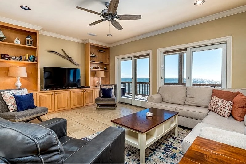 Oceanfront Deck, Overlooking the Wave! Pet-Friendly - KeyWester in Dauphin Island, Alabama, United States — photo 3