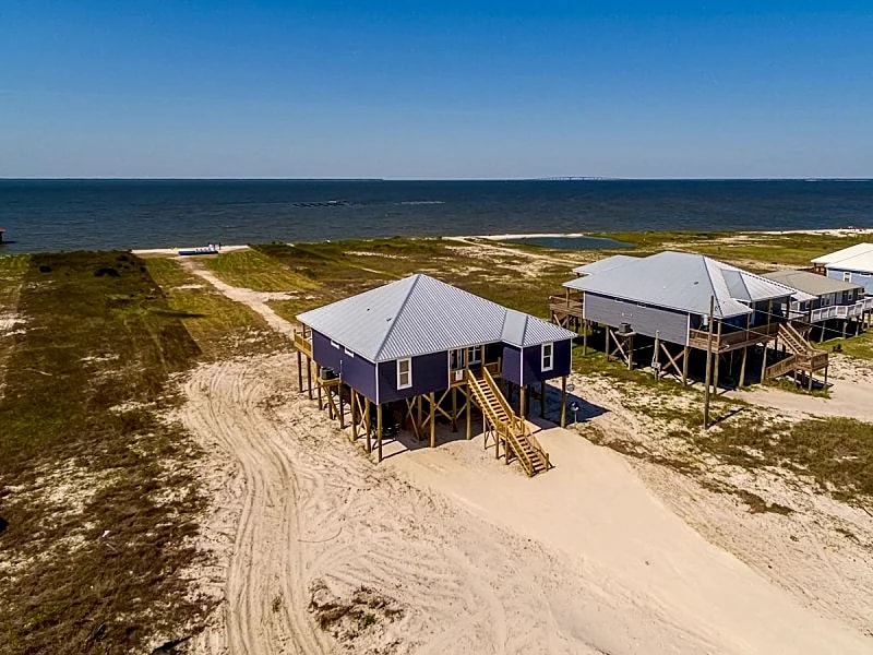 Private pool, private bay beach and close to Gulf beaches! - Blue Oasis in Dauphin Island, Alabama, United States — photo 3