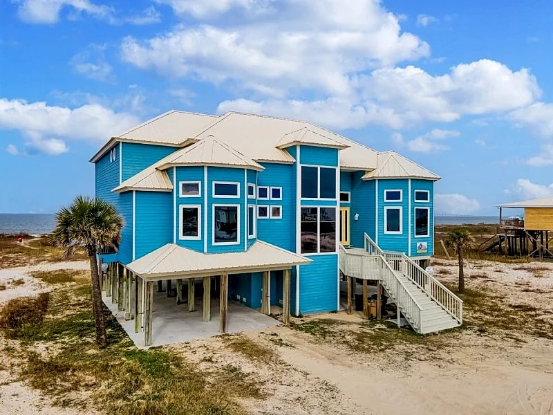 Luxury Bayfront Home with 6 Bedrooms, Private Pool, Jacuzzi - Tidal Wave in Dauphin Island, Alabama, United States — photo 2