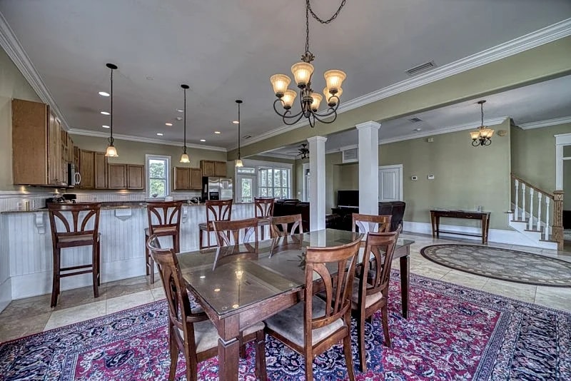 Purple Parrot - 3 Levels of Fun! Large Beachhouse with Game Room, Pool Access in Dauphin Island, Alabama, United States — photo 2