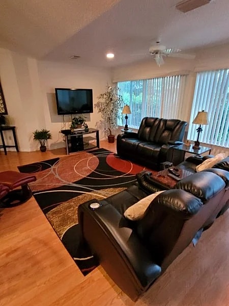 Antonia | Charming 3B, 2B Home in The Villages - Golf Cart & BBQ in The Villages, Florida, United States — photo 4