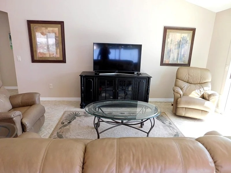 Red Hill | Nicest Location & Fully Equipped Charming Courtyard Villa in the “Heart” of The Villages in The Villages, Florida, United States — photo 3