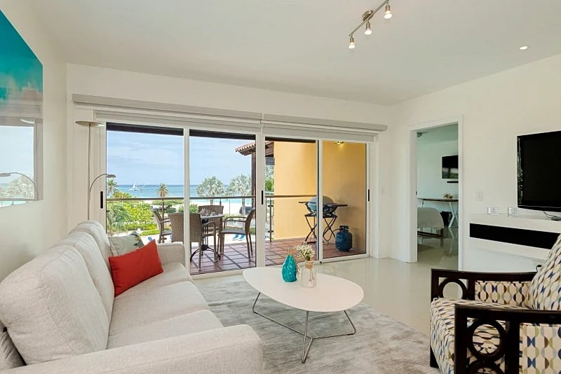 Beachfront - Deluxe View 2BR condo - E323 in Oranjestad, Aruba — photo 4
