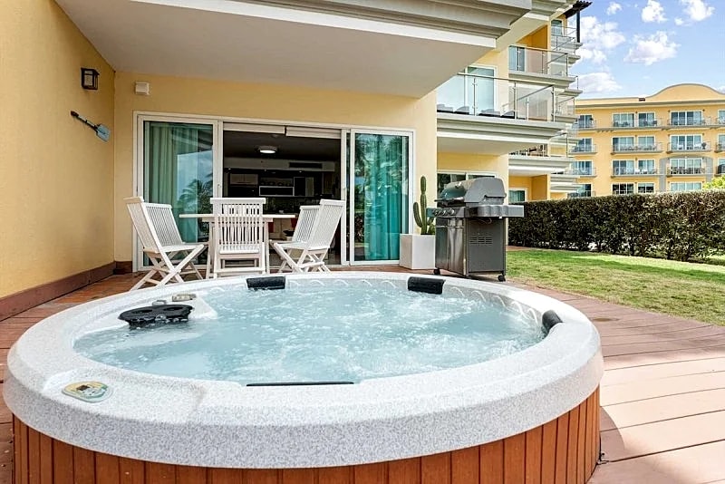 Beachfront - Beach Garden 2BR condo - E124 in Oranjestad, Aruba — photo 3