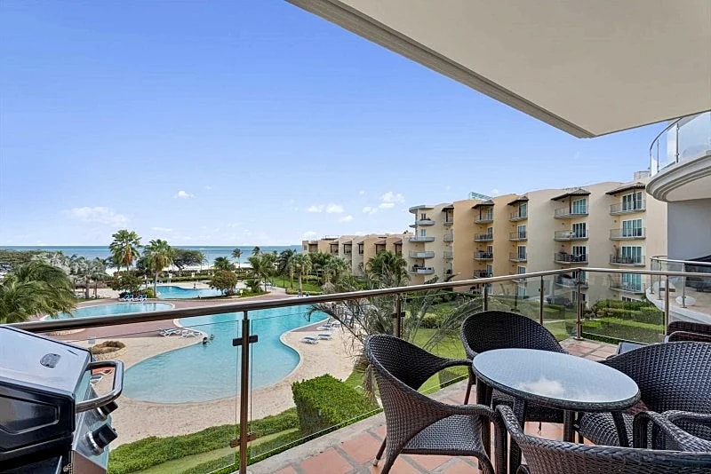 Beachfront - Amazing View 2BR condo - A342 in Oranjestad, Aruba — photo 2