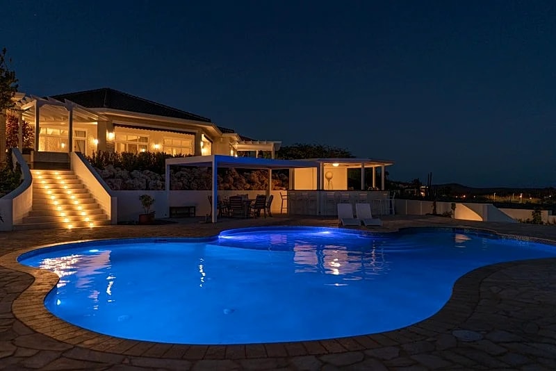 MAJESTIC RETREAT FIVE-BEDROOM MANSION - BB02 in Noord, Oranjestad, Aruba — photo 2