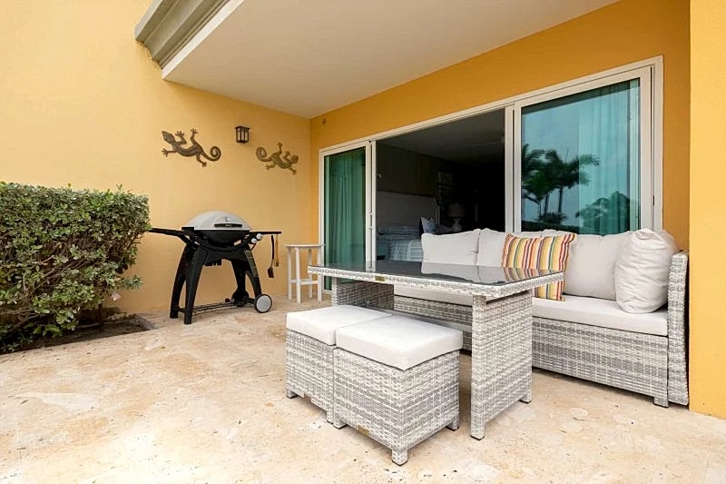 Beachfront - Garden Delight Studio - E125-1 in Oranjestad, Aruba — photo 4