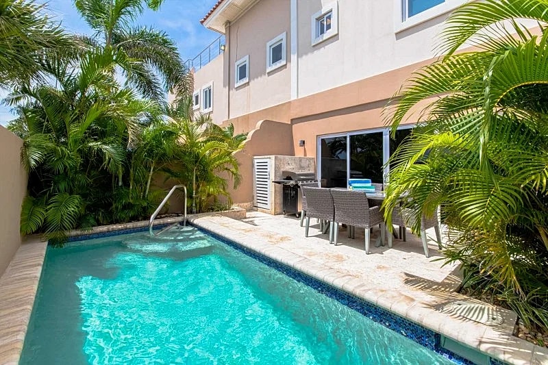 Eagle Beach-Private pool-Outdoor Deluxe townhome11 in Oranjestad, Aruba — photo 2