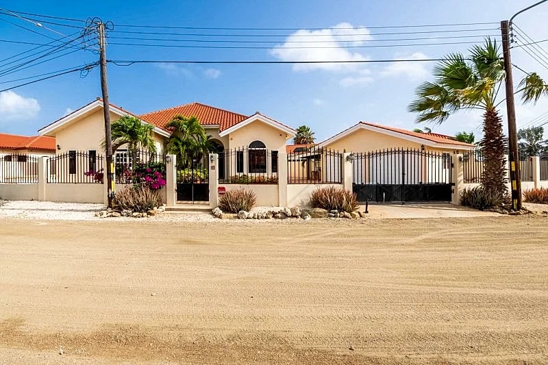 OJ88 - Private Villa with pool - Close to Palm Beach in Noord, Aruba — photo 2