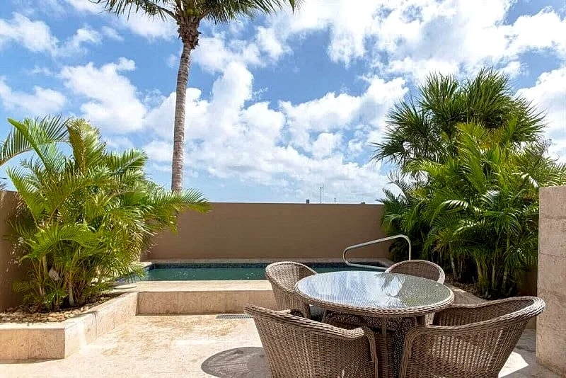 2 BR townhouse, partial ocean view, Eagle Beach, Levent Resort, private pool in Oranjestad, Aruba — photo 2