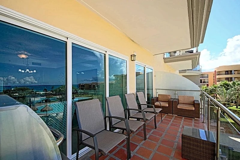 2Beachfront - Paradise View 2BR condo - A346 in Oranjestad, Aruba — photo 3