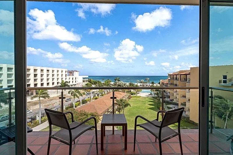 Beachfront- Eagle Beach- Top View 1BR condo - P514 in Oranjestad, Aruba — photo 3
