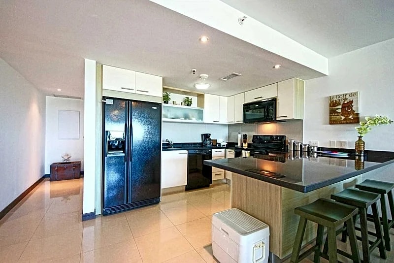 Beachfront - Brisas del Mar 2BR condo - E324 in Oranjestad, Aruba — photo 4