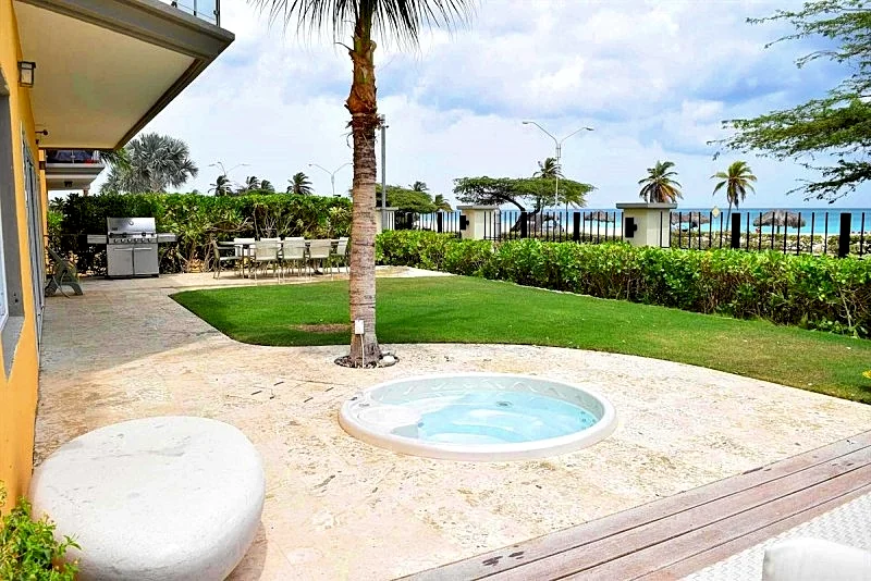 GRAND REGENCY FIVE-BEDROOM CONDO - BG131