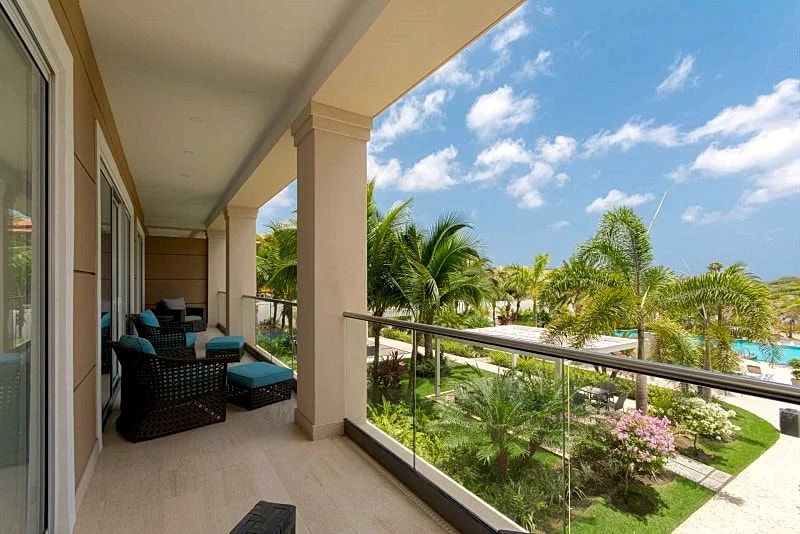 DELUXE REGENCY THREE-BEDROOM CONDO - LV203 - PLATINUM SERVICES & AMENITIES in Oranjestad, Aruba — photo 2