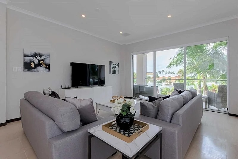 Eagle Beach - Larimar Delights 3BR condo - LV201 in Oranjestad, Aruba — photo 2