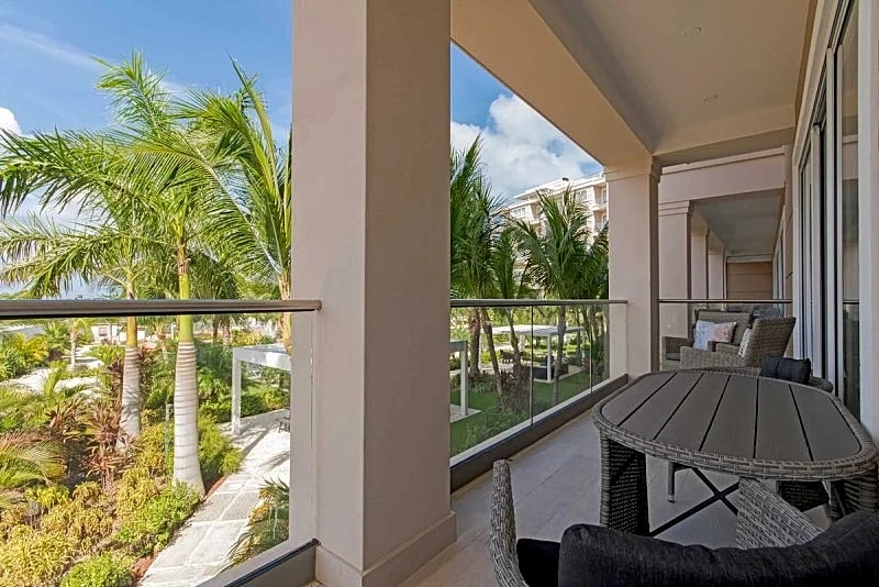 Eagle Beach - Larimar Delights 3BR condo - LV201 in Oranjestad, Aruba — photo 3