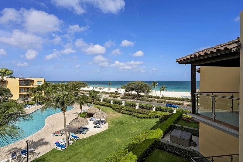 Beachfront - Royal Penthouse 3BR condo - BC352 in Oranjestad, Aruba — photo 2