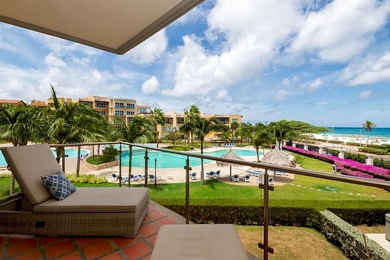 Beachfront - Royal Aquamarine 3BR condo - BC252 in Oranjestad, Aruba — photo 2