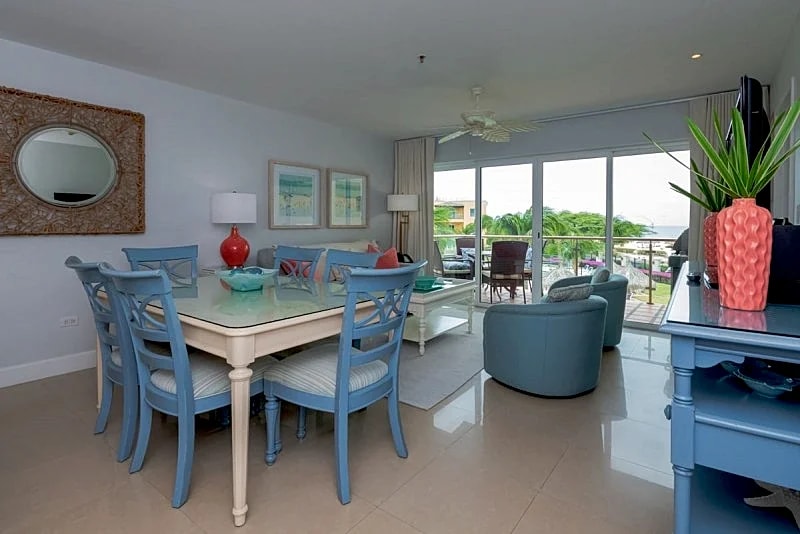 Beachfront - Royal Aquamarine 3BR condo - BC252 in Oranjestad, Aruba — photo 3