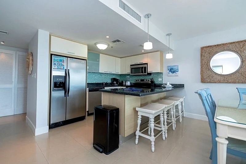 Beachfront - Royal Aquamarine 3BR condo - BC252 in Oranjestad, Aruba — photo 4