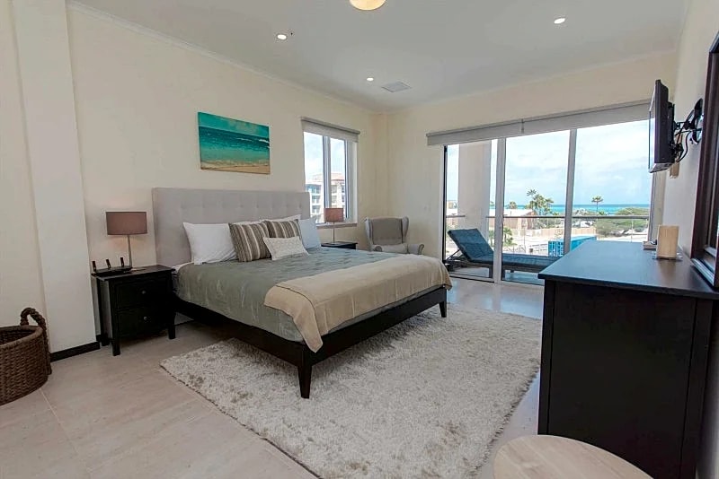SERENITY BY THE SEA TWO-BEDROOM CONDO - LV301-2 - PLATINUM SERVICES & AMENITIES in Oranjestad, Aruba — photo 5