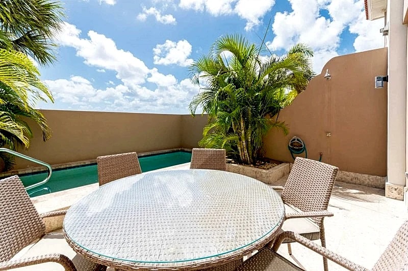 EagleBeach-Private Pool-Island Delights townhome12 in Oranjestad, Aruba — photo 3