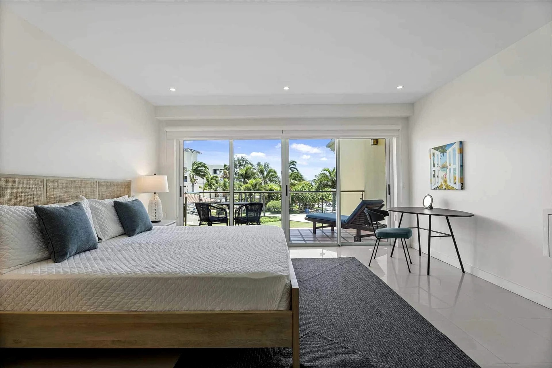 Beachfront - Superior View Studio condo - E225-1 in Oranjestad, Aruba — photo 5