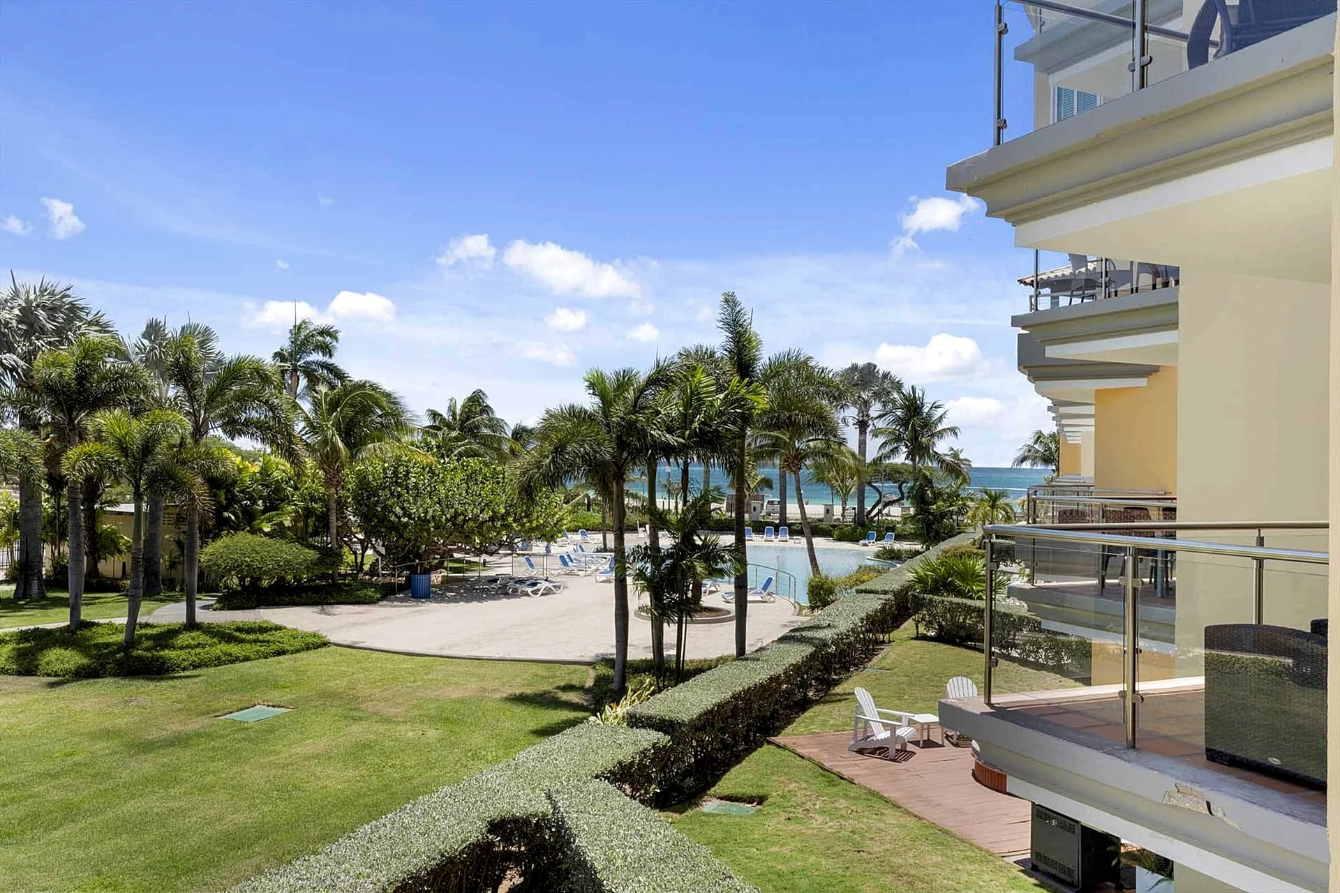 Beachfront - Superior View Studio condo - E225-1