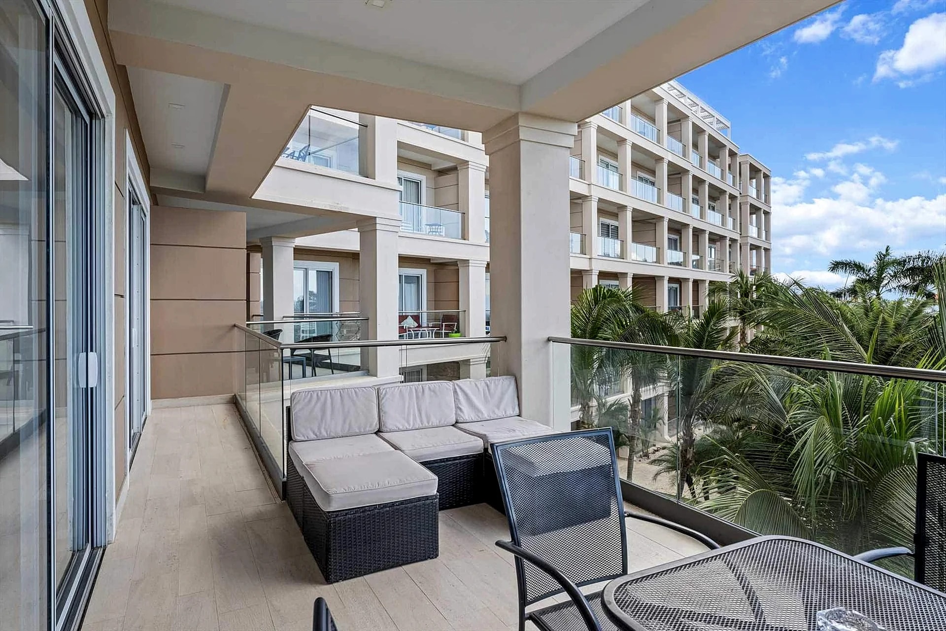 Beach View - Miramar Pleasure 2BR condo - LV308 in Oranjestad, Aruba — photo 4