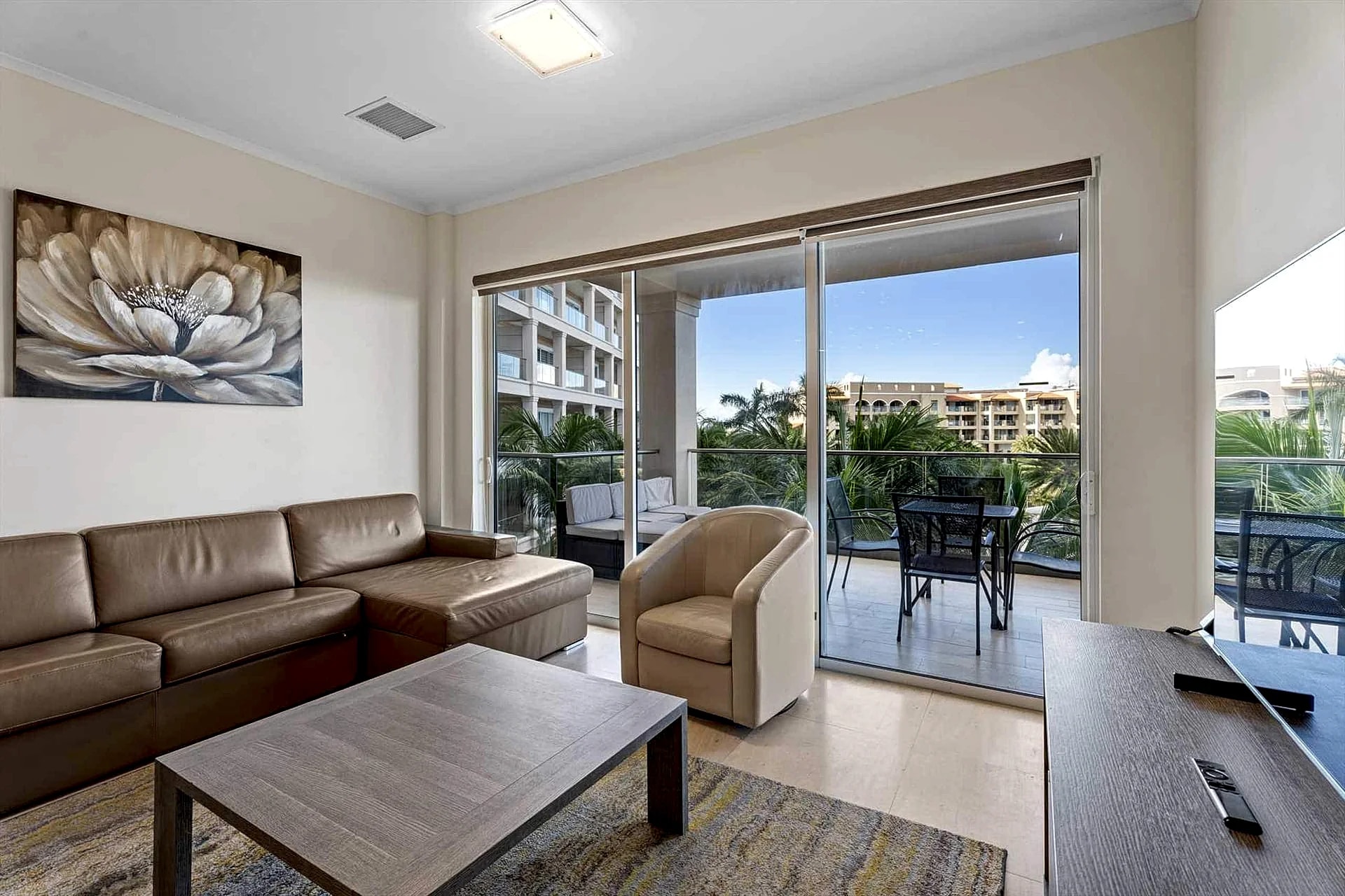 Beach View - Miramar Pleasure 2BR condo - LV308 in Oranjestad, Aruba — photo 5