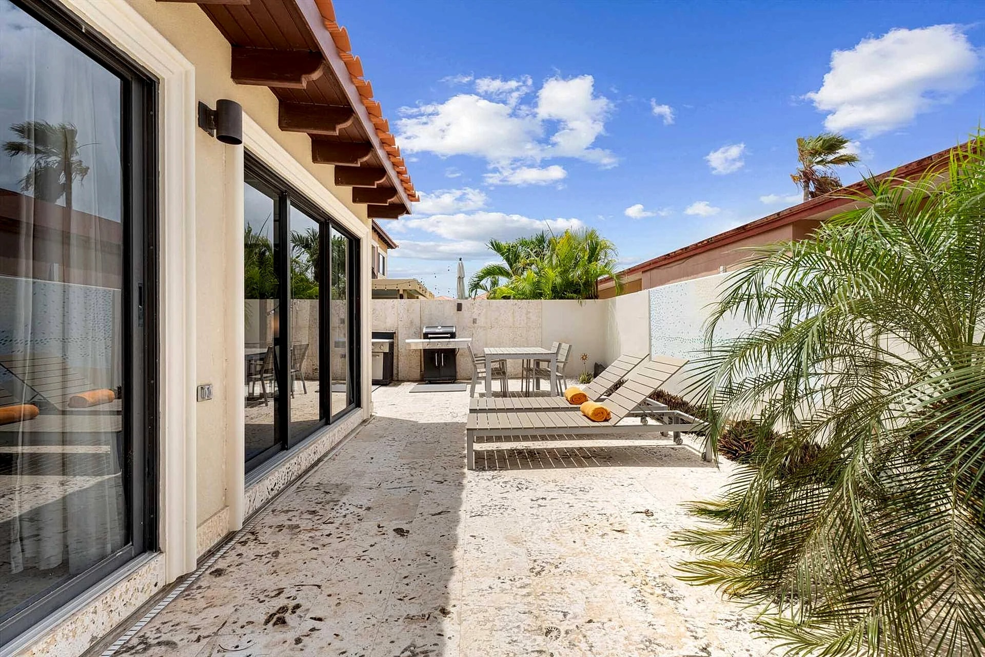 GC125B - Malmok Beach-2BR condo perfect for family in Noord, Aruba — photo 4
