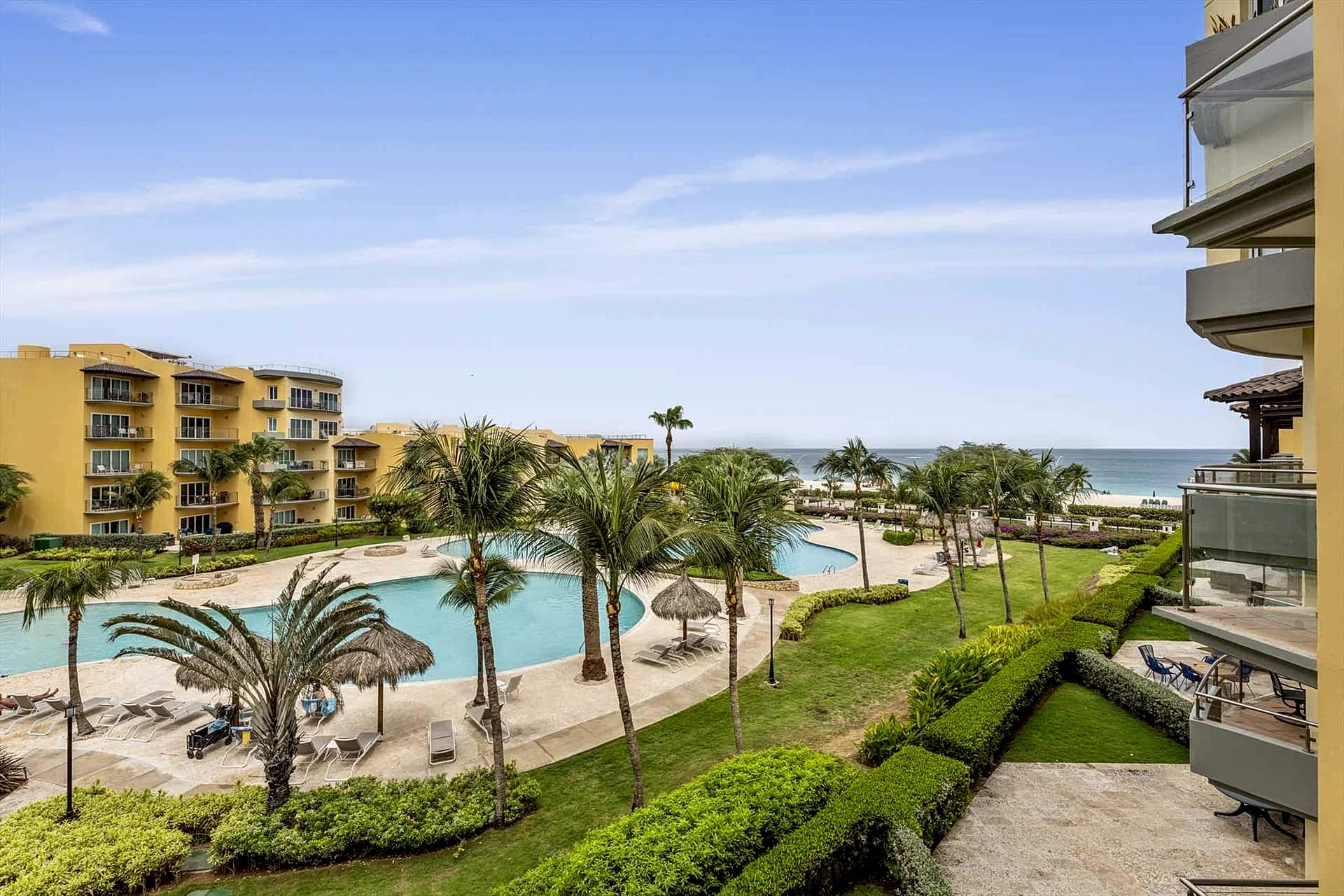 Beachfront - Precious Ruby 2BR condo - BC355 in Oranjestad, Aruba — photo 2