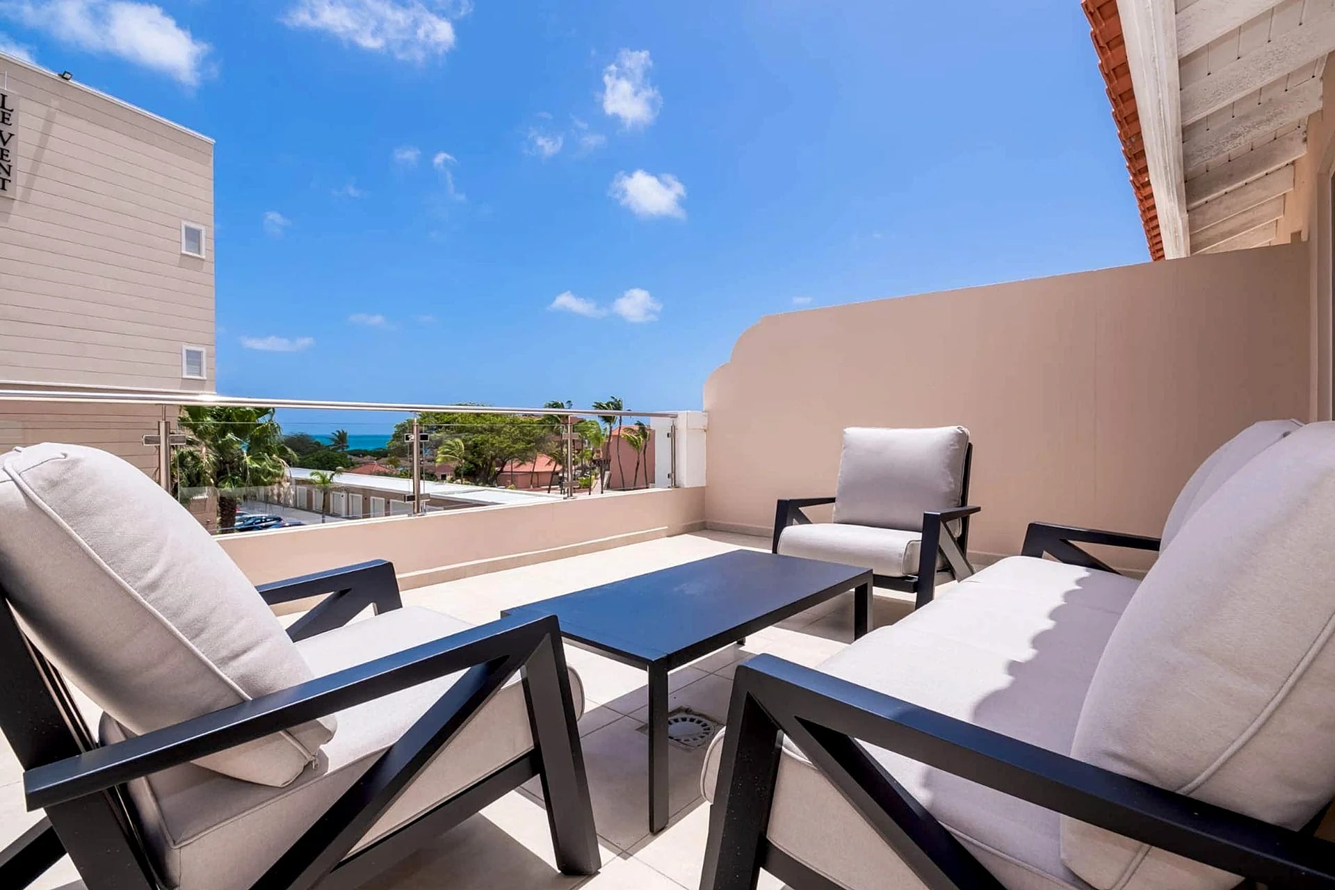 Eagle Beach-Private pool-Paradise Bliss townhome14 in Oranjestad, Aruba — photo 2