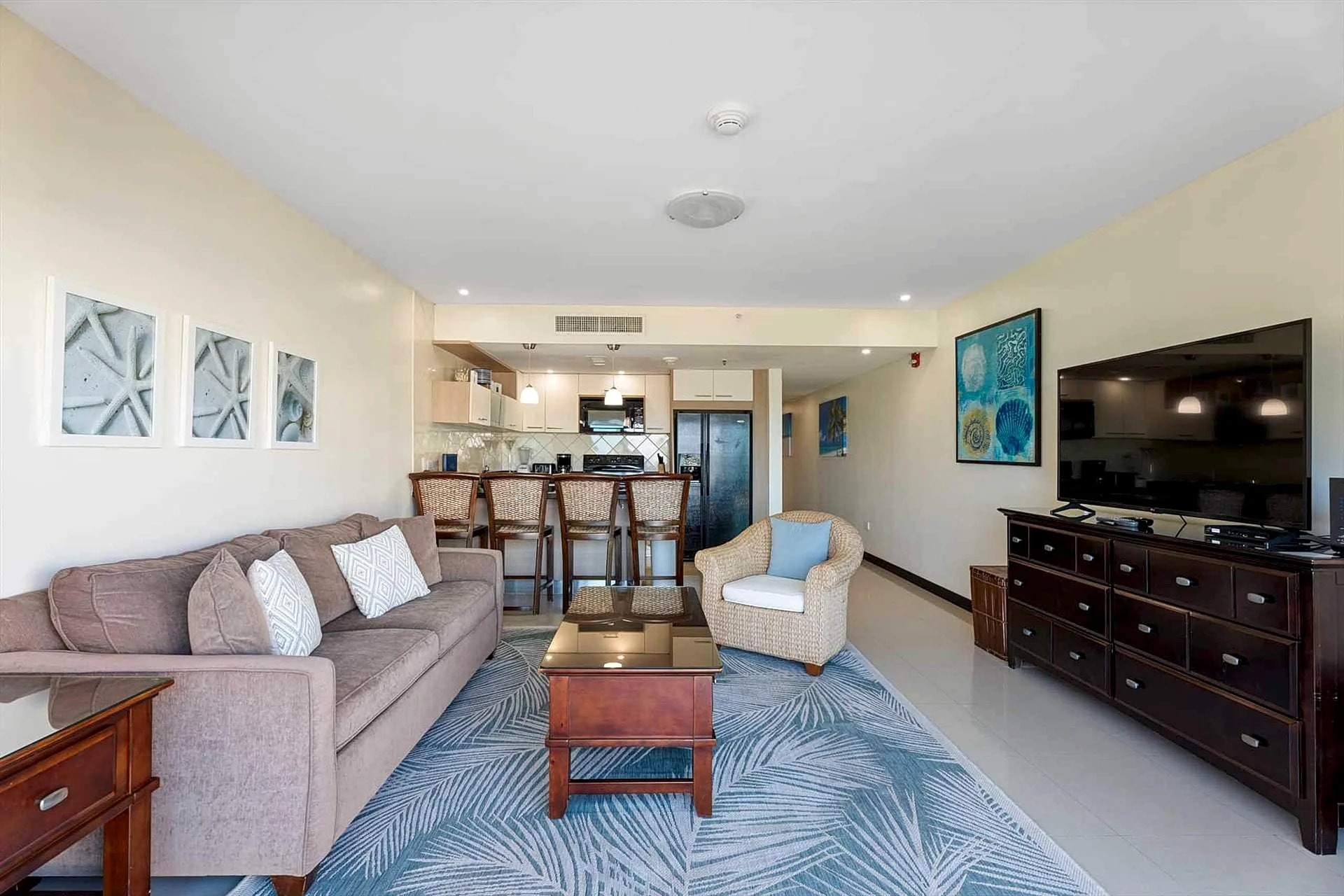 Beachfront - Emerald View 1BR condo - P314 in Oranjestad, Aruba — photo 5