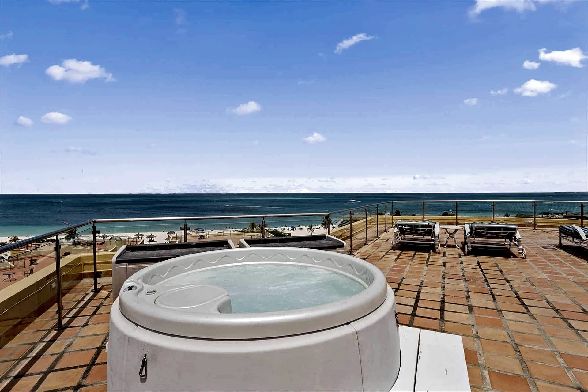 Beachfront - Ultimate Penthouse 3+BR condo - BG531 in Oranjestad, Aruba — photo 2