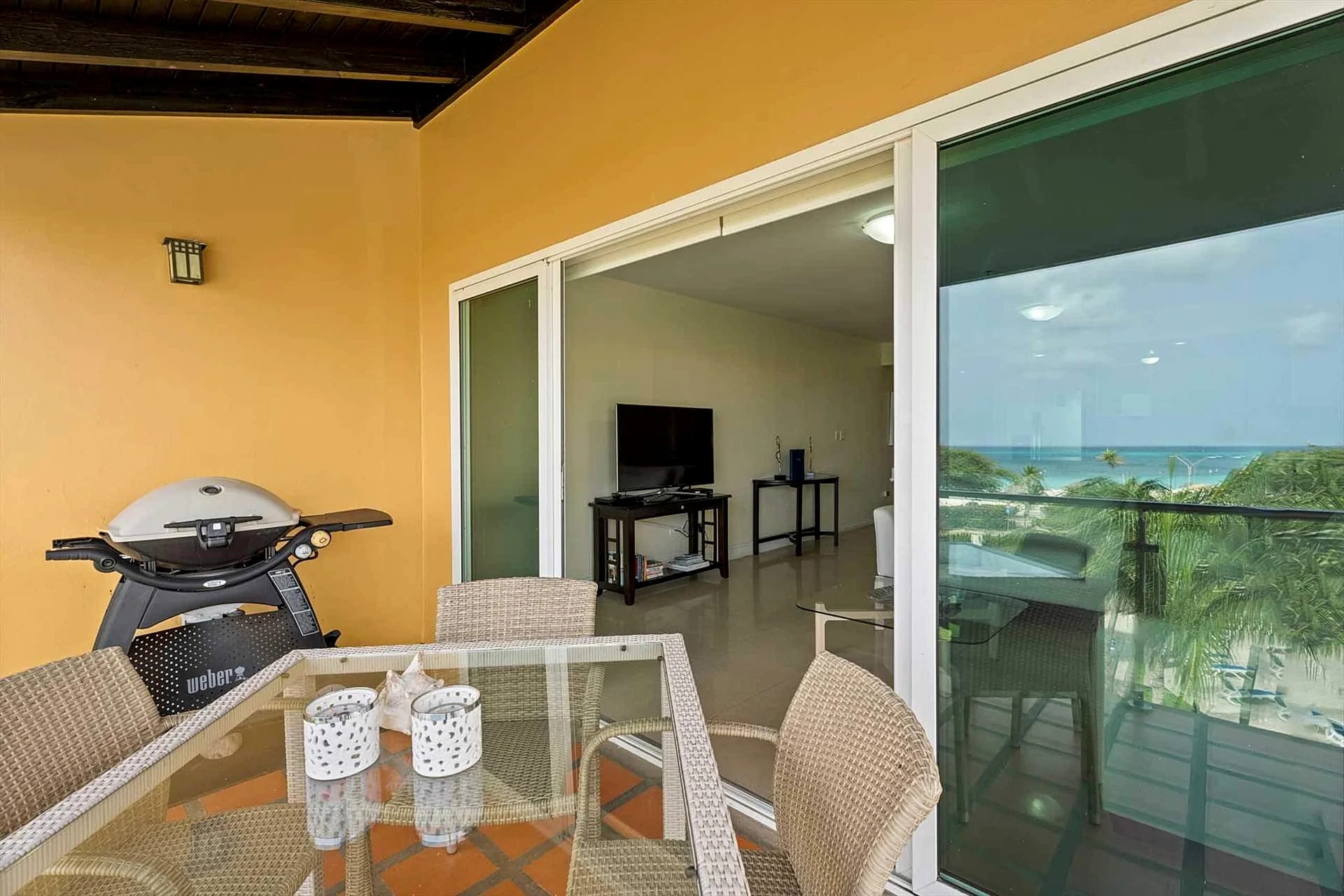 Beachfront - Turquoise View 2BR condo - BC353 in Oranjestad, Aruba — photo 4