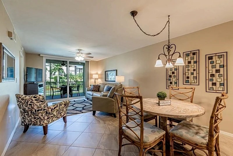 2 BDR 2BTH Condo - 7 NIGHT MINIMUM REQUIRED in Marco Island, Florida, United States — photo 3