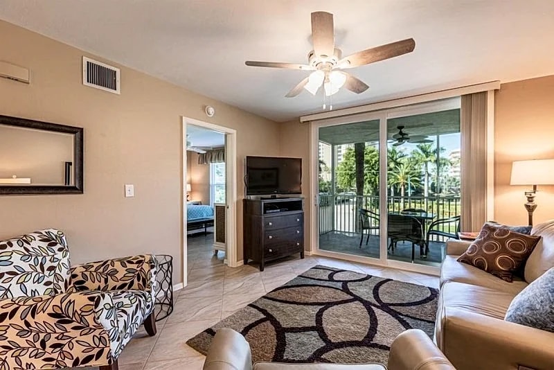 2 BDR 2BTH Condo - 7 NIGHT MINIMUM REQUIRED in Marco Island, Florida, United States — photo 2