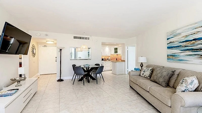 Enjoy tropical pool and beach views from the balcony of this lovely... in Marco Island, Florida, United States — photo 3