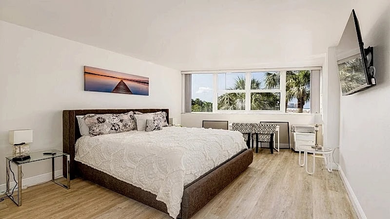 Enjoy tropical pool and beach views from the balcony of this lovely... in Marco Island, Florida, United States — photo 4