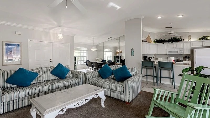 Five bedrooms with beach access. in Marco Island, Florida, United States — photo 5