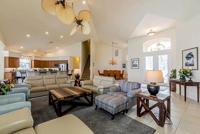 5/4.5 Beautiful home with views of the Marco River in Marco Island, Florida, United States — photo 5
